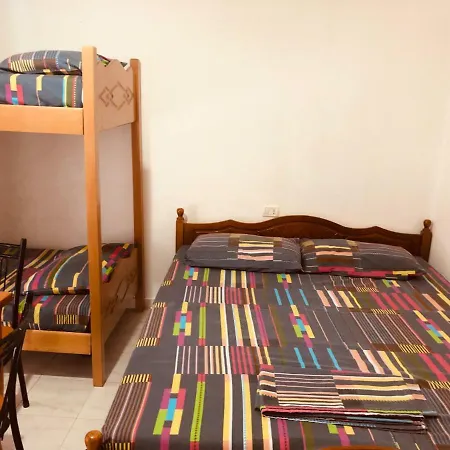 Dhoma Plazhi Pensión