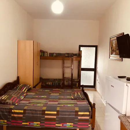 Dhoma Plazhi Gasthuis